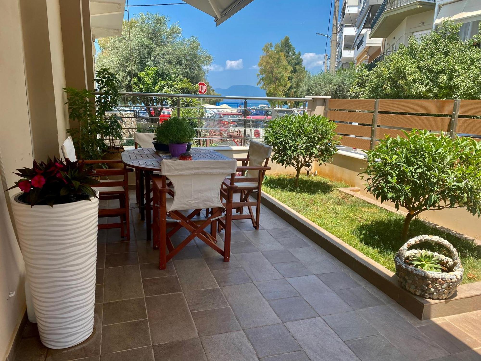 Harmony By The Sea Apartment Chalkida Bagian luar foto